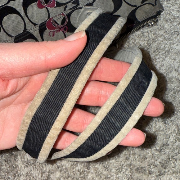 COACH Vintage Poppy Hearts Canvas CC Monogram Black and Gray Women's Large Bag - Picture 7 of 11